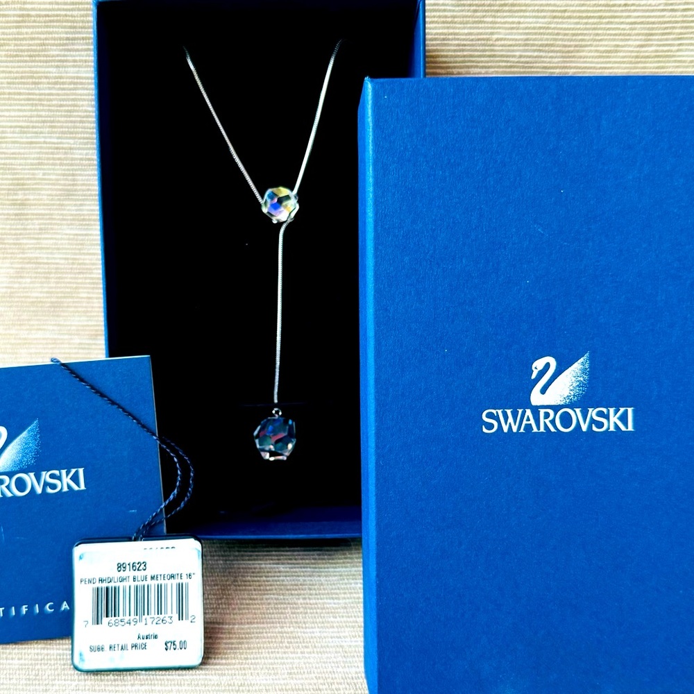 Swarowski Crystal Dangle Necklace
